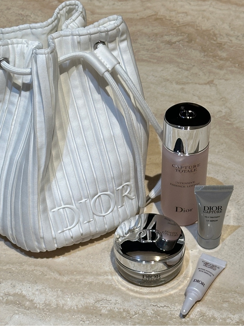NWOB Dior Capture Totale 5-piece set with Dior white bucket bag - Picture 6 of 6